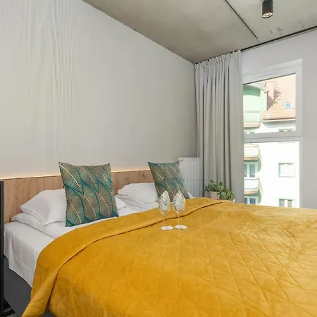 Apartment Port Lwowska With Swimming Pool By Renters Kolobrzeg