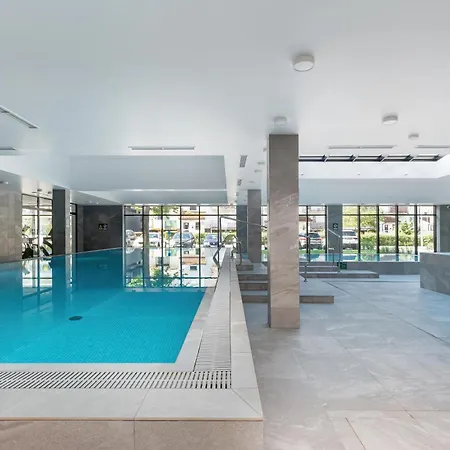 Port Lwowska With Swimming Pool By Renters Lägenhet *